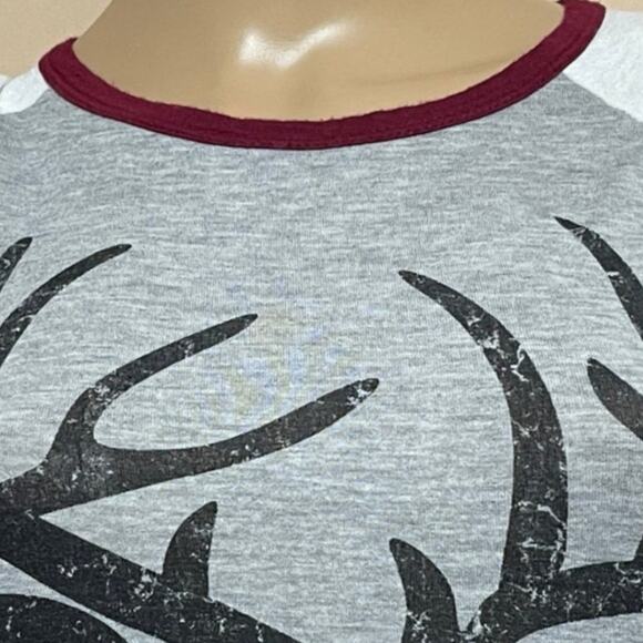 Pink Foot Deer Graphic Tee Small- Gray Maroon Black- Long Sleeve Cozy‎ Fashion - Picture 2 of 9